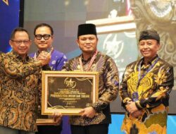 Selamat! Gubernur Kaltim Rudy Mas’ud Terima SPM Awards 2025 Dari Kemendagri