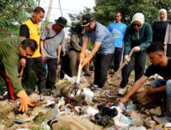 Bupati Abdusy Syakur Amin Ajak Masyarakat Garut Peduli Lingkungan Dimulai Dari Pilah Sampah Plastik