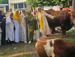 DPP Pengajian Al-Hidayah Gandeng Poksi X FPG DPR RI Berbagi Hewan Kurban di Klender Duren Sawit, Jaktim