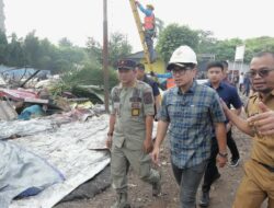 Pilar Saga Ichsan Pimpin Pembongkaran Tempat Prostitusi di Kawasan Roxy Ciputat