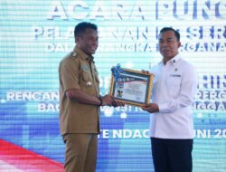 Mendukbangga Wihaji Terima Gelar Adat Dari Warga Rote Ndao NTT