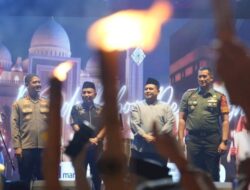 Walikota Makassar, Munafri Arifuddin Lepas Ribuan Peserta Pawai Obor Festival Muharram