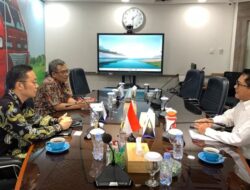 Bupati Padang Pariaman, John Kenedy Azis Usulkan Jalur Kereta Api Sungai Limau
