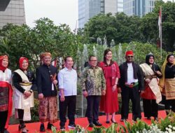 Fashion Show DPRD DKI Sambut HUT ke-80 RI, Basri Baco Tekankan Pentingnya Partisipasi Wakil Rakyat