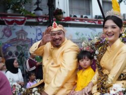 Kirab HUT Jabar Ke-80, Bupati Subang Reynaldy Putra Cosplay Jadi Prabu Siliwangi