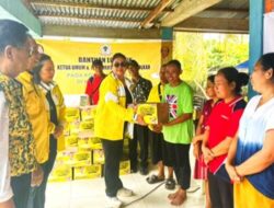 Muhidin M. Said Salurkan Ribuan Paket Bantuan Untuk Warga Korban Gempa Bumi di Poso