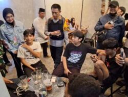 Walikota Kediri, Vinanda Prameswati Pimpin Operasi Jam Malam Bubarkan Kerumunan Remaja