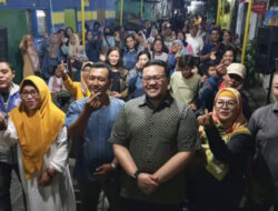 Aldy Blaviandy Salurkan PIP Pelajar Kapasari, Tegaskan Komitmen Kawal Pendidikan