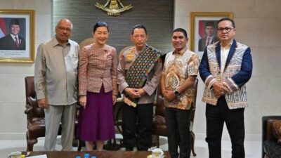 Umbu Rudi Kabunang Hingga Melchias Mekeng Temui Kapolri, Suarakan Penolakan PTDH Kompol Cosmas