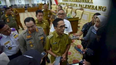 Geram Jalanan Rusak, Walikota Ratu Dewa Batasi Truk ODOL Masuk Kota Palembang
