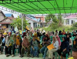 HUT Ke-61, DPD II Partai Golkar Sintang Gelar Pasar Murah dan Pengobatan Gratis