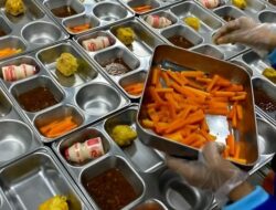 Bupati Kuningan Dian Rachmat Murka Temuan Belatung di Menu MBG Picu Evaluasi Total