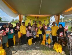 HUT Ke-61 Partai Golkar, Rycko Menoza Buka Pasar Murah dan Bagikan Susu untuk Anak-anak di Lamsel