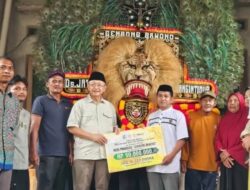 Cek Endra Salurkan Bantuan Rp. 50 Juta untuk Pelestarian Reog Ponorogo di Sarolangun