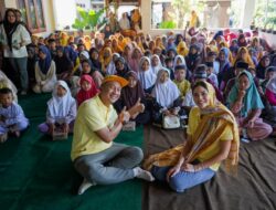Galih Kartasasmita Bagikan Ribuan Paket Sembako Untuk Janda, Yatim Piatu dan Lansia di Sumedang
