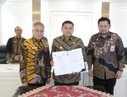 Walikota Makassar Munafri Arifuddin Teken PKS Tripartit untuk Perkuat Tata Kelola dan Kepatuhan Pajak Daerah