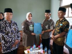 Bupati Purworejo Yuli Hastuti Serahkan Santunan dan Doakan Korban Tewas Terseret Ombak Jatimalang