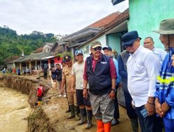 Bupati Sukabumi Asep Japar Tetapkan Masa Transisi Darurat Percepat Pemulihan Bencana Banjir
