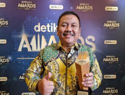 Ali Mufthi Terima detikJatim Awards 2025 atas Kiprah Dorong Ekonomi Perdesaan
