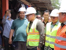 Pilar Saga Ichsan Tinjau Penataan Kampung Kumuh Bambu Apus: Pastikan Pembangunan Tepat Waktu dan Berkualitas