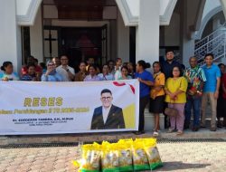 Reses di Papua Tengah, Soedeson Tandra Salurkan Tali Asih untuk Hamba Tuhan dan Jemaat