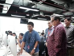 Tinjau Program Magang di EMTEK, Airlangga Hartarto Siapkan Talenta Muda Hadapi Dunia Industri