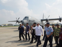 Airlangga Hartarto Lepas 40 Ton Bantuan Kemanusiaan untuk Korban Bencana di Sumatera