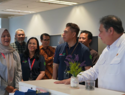 Airlangga Hartarto Tinjau Program Magang Telkom, Dorong Penguatan Talenta Muda dan Ekonomi Digital