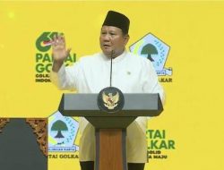 Prabowo Puji Kecerdasan Ketum Bahlil Lahadalia di Puncak Perayaan HUT Ke-61 Partai Golkar