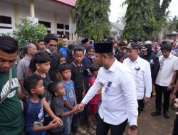 Gubernur Kaltim Rudy Mas’ud Serahkan Bantuan Miliaran Rupiah Bagi Warga Pidie Jaya Terdampak Banjir Lumpur