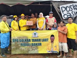 Agus Prasetya Pimpin Aksi Partai Golkar Peduli Banjir di Tiga Kecamatan Tanah Laut