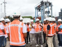 Gubernur NTT Melki Laka Lena Sidak Pelabuhan Tenau, Fokus Kendalikan Harga dan Distribusi Barang