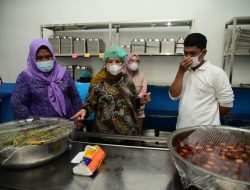 Wagub Gorontalo, Idah Syahidah Ancam Cabut Izin Dapur MBG Jika Abaikan SOP