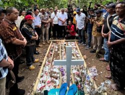 Gubernur NTT Melki Laka Lena Datangi Rumah Duka YB, Akui Kelalaian Negara Lindungi Anak