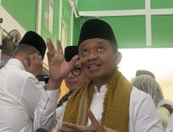 Dulu Kondektur Angkot Kini Ketua Umum Partai Golkar, Bahlil Lahadalia Bagi Tips Sukses ‘Si Cepat’ ke Santri