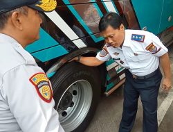 Jelang Mudik Lebaran, Walikota Effendi Edo Pastikan Armada Bus di Cirebon Layak Jalan