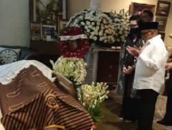 Aburizal Bakrie Kenang Almarhum Juwono Sudarsono: Dari Akademisi hingga Penjaga Keseimbangan Sipil-Militer