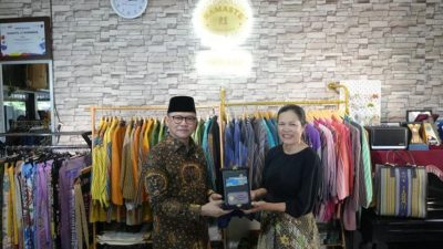 Menteri P2MI Mukhtarudin Angkat Kisah Sukses Purna PMI: Dari Perawat di Kuwait Jadi Pengusaha Sukses!