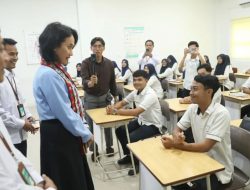 Bahasa Jadi Kunci! Wamen P2MI Christina Aryani Siapkan Nakes Indonesia Bersaing di Luar Negeri