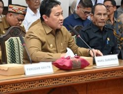 Gelombang Protes Meledak! Wagub Kalteng Edy Pratowo Janji Cari Jalan Tengah untuk Penambang Rakyat