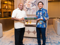 Kereta Api Segera Hadir di Papua? Gubernur Mathius Fakhiri Bahas Langkah Awal dengan KAI