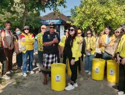 KPPG Bali Turun Ke Pantai, Aksi Bersih-Bersih Dan Bagi Sembako Guncang Kesadaran Publik