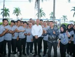 Revolusi SDM Industri! Menperin Agus Gumiwang Dorong Vokasi dan Digitalisasi Masif