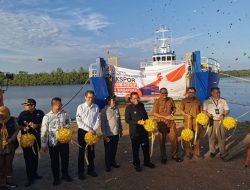 Gubernur Ansar Ahmad Antar Ayam Hidup Kepri Go International, Ratusan Ribu Ekor Sudah Diekspor