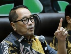 Lewat Puisi, Firman Soebagyo Suarakan Derita dan Harapan Buruh Indonesia