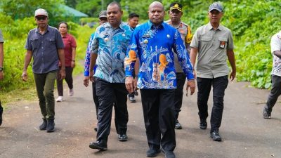 Gubernur Mathius Fakhiri Ingin MBG Tak Hanya Bagi Makan, Tapi Mampu Putar Ekonomi Papua