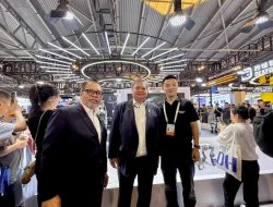 Airlangga Hartarto Dorong Transfer Teknologi AI dan Robotika untuk Percepat Hilirisasi Nasional