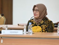 Sekarwati Dukung Sekjen DPP Partai Golkar Sarmuji Soal Karya Kekaryaan: Kader Harus Bermanfaat Bagi Masyarakat