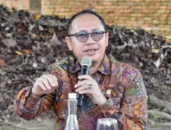 Guru Honorer Dapat Angin Segar, Nur Purnamasidi Dorong Kesetaraan Status hingga RPL Rp3 Juta