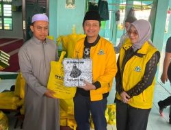 Sambut HUT ke-81 RI, Hasnuryadi Sulaiman Serahkan Bantuan untuk 81 Masjid di Kalsel